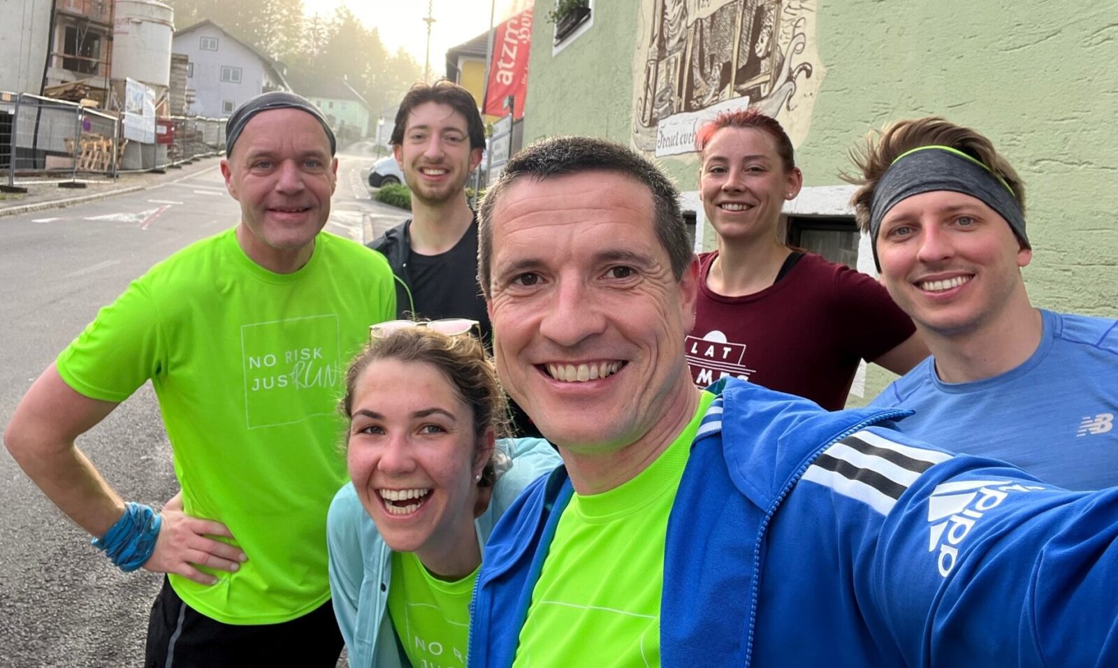 Gruppenbilder der Laufgruppen von Calpana